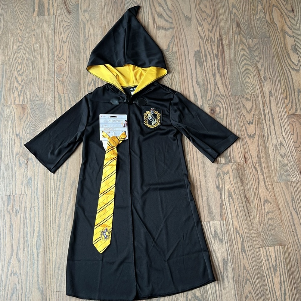 Harry Potter Hufflepuff Robe & Tie Costume Child XS